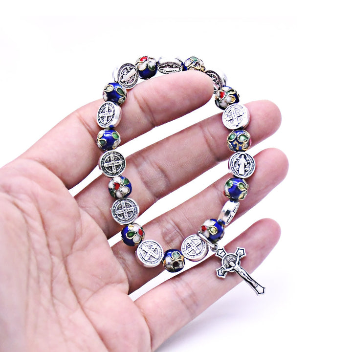 Handgefertigtes Rosenkranz-Armband aus Metall mit Cloisonné-Motiv des heiligen Benedikt