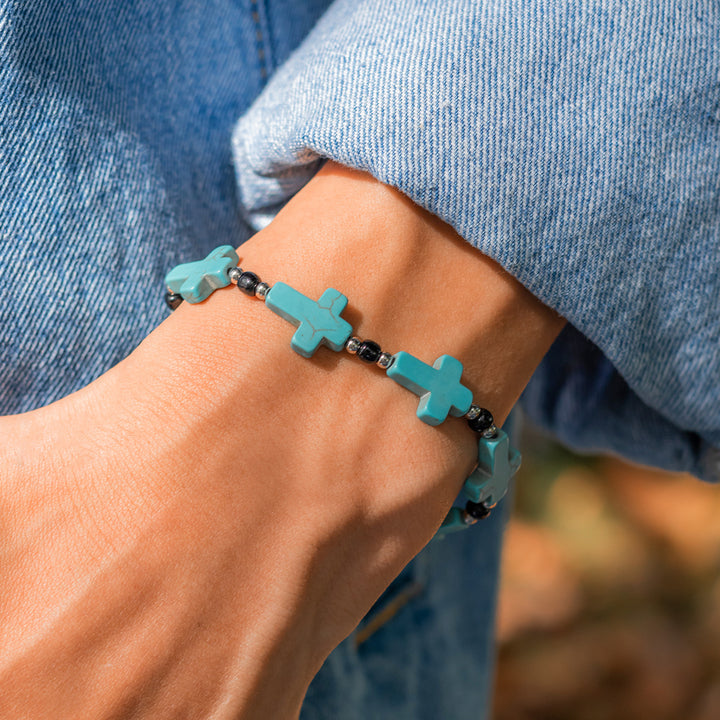 Christianartworkshop Armband mit türkisfarbenen Perlen und Kruzifix - image 2