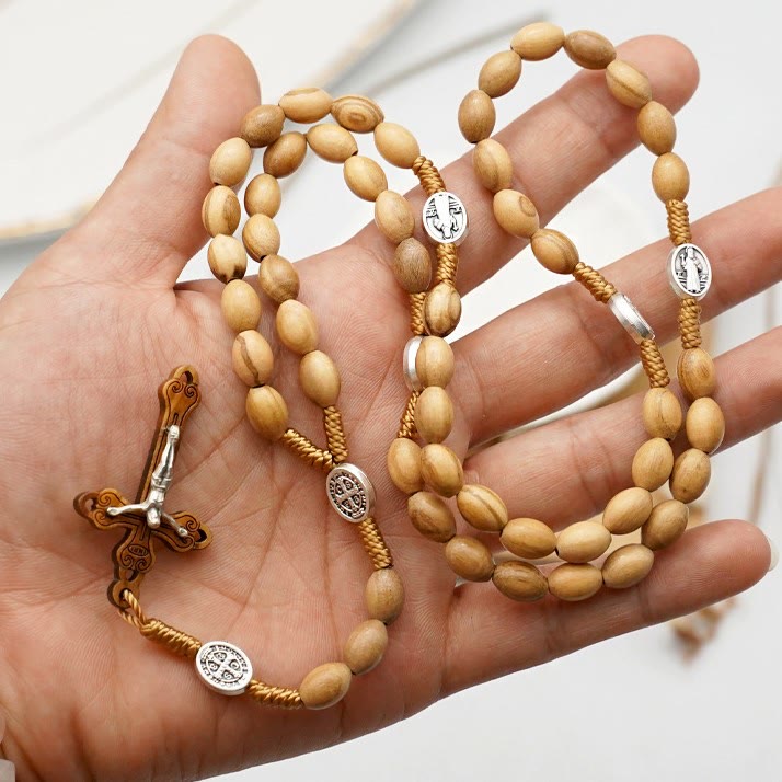 Christianartworkshop Handgefertigter Rosenkranz aus Olivenholzperlen mit einem Jahrzehnt Gebet