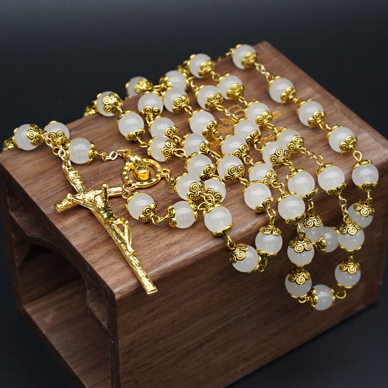 Christianartworkshop Glaube & Nächstenliebe: Katholischer Rosenkranz aus natürlichem weißem Chalcedon - Weißer Chalcedon - image 1