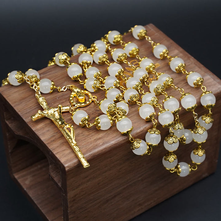 Christianartworkshop Glaube & Nächstenliebe: Katholischer Rosenkranz aus natürlichem weißem Chalcedon - Weißer Chalcedon - image 0