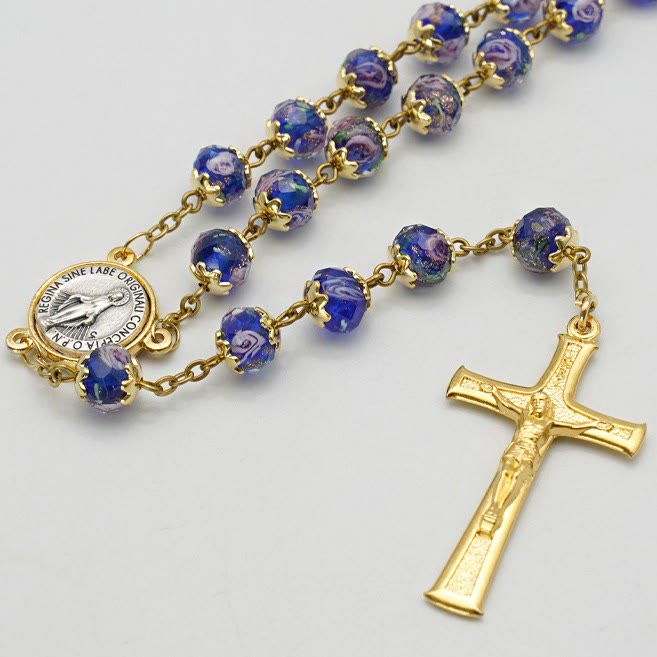 Christianartworkshop Rosenkranz mit glasiertem mehrfarbigem Kristall der Jungfrau Maria - image 1