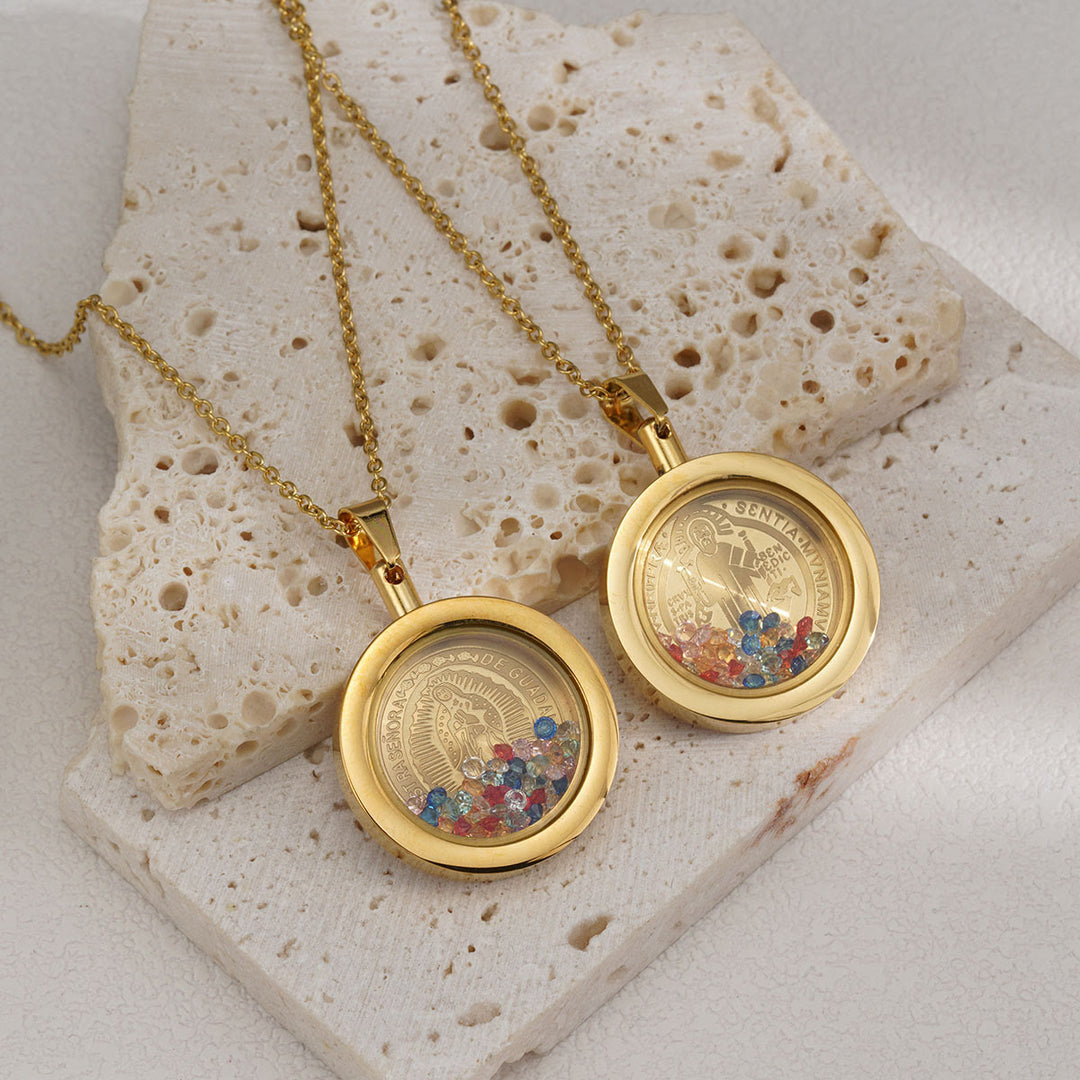 Christianartworkshop Runde, wendbare Halskette aus Gold: Unsere Liebe Frau und der Heilige Benedikt - Jungfrau Maria - Golden - image 1