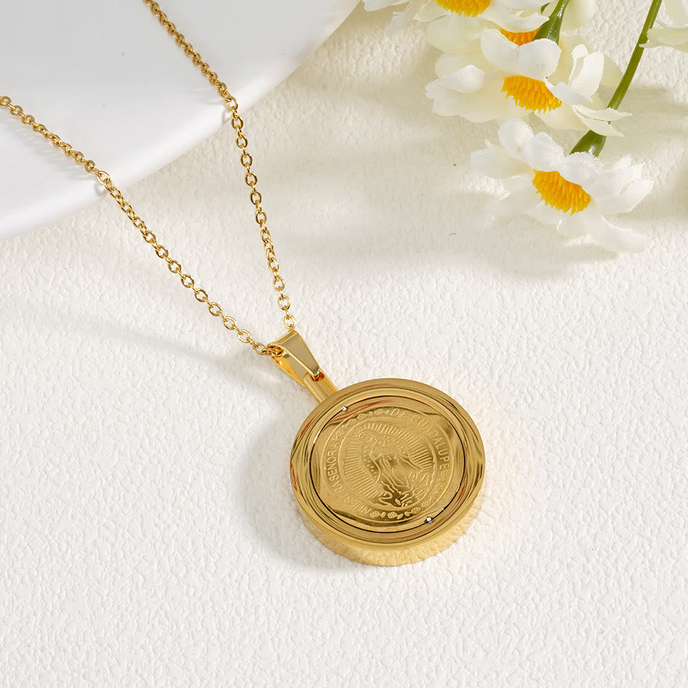 Christianartworkshop Runde, wendbare Halskette aus Gold: Unsere Liebe Frau und der Heilige Benedikt - image 2