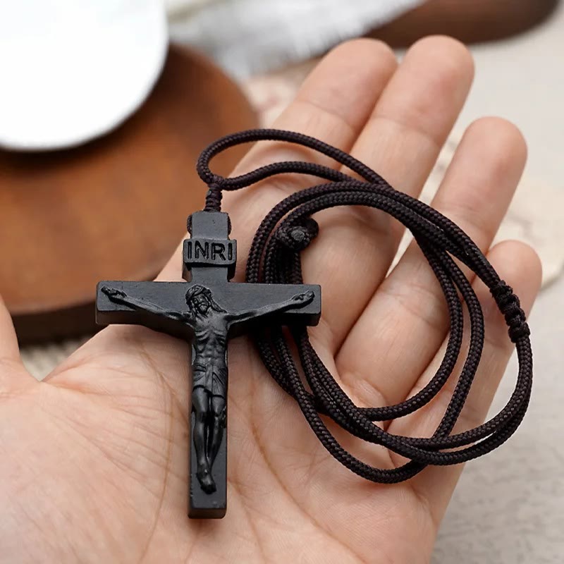 Christianartworkshop Halskette aus Holz mit Jesus-Kruzifix