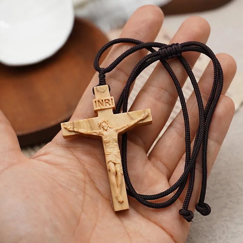 Christianartworkshop Halskette aus Holz mit Jesus-Kruzifix