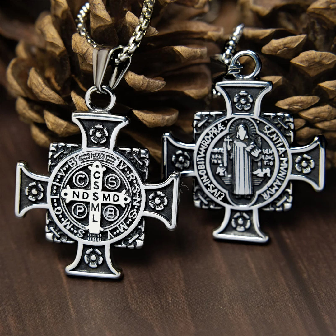 Christianartworkshop Halskette mit Kreuzanhänger, Schutzmedaille des Heiligen Benedikt - image 3