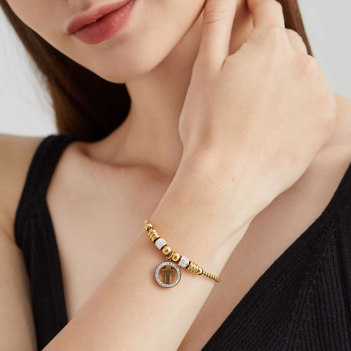 Christianartworkshop Handgefertigtes Armband mit kreisförmigem Kreuzanhänger und Zirkonia - image 6