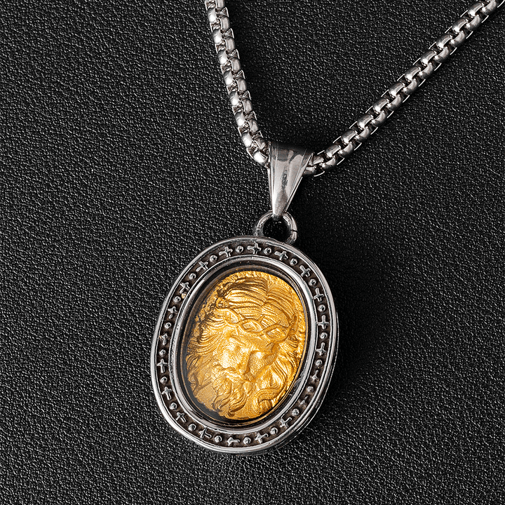 Christianartworkshopthe Halskette mit goldenem Christus-Medaillen-Anhänger aus Titan - Dornenkrone - image 8