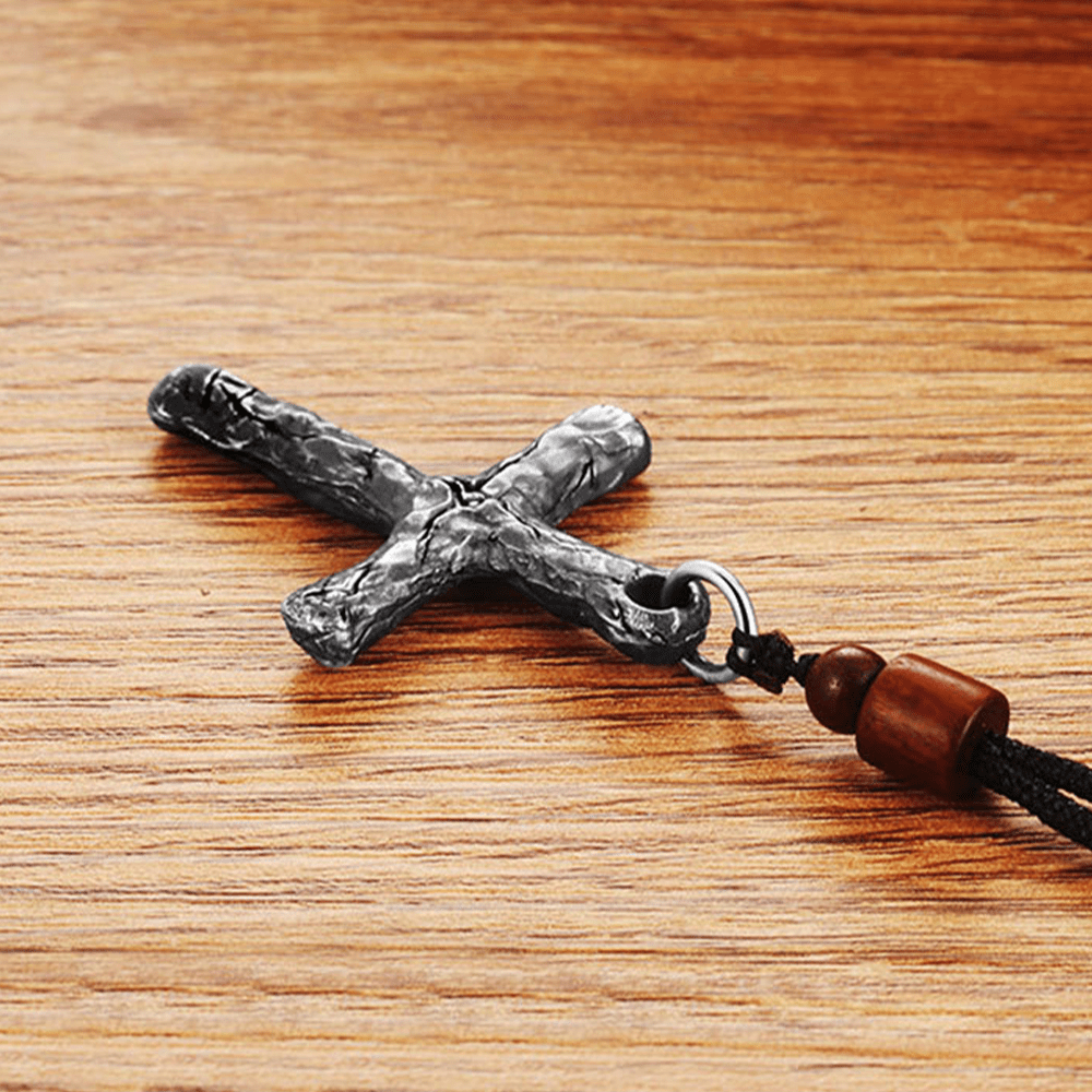 Christianartworkshop Halskette mit Kreuz im minimalistischen Stil aus schwerem Metall mit gesprungenem Kreuz - image 7