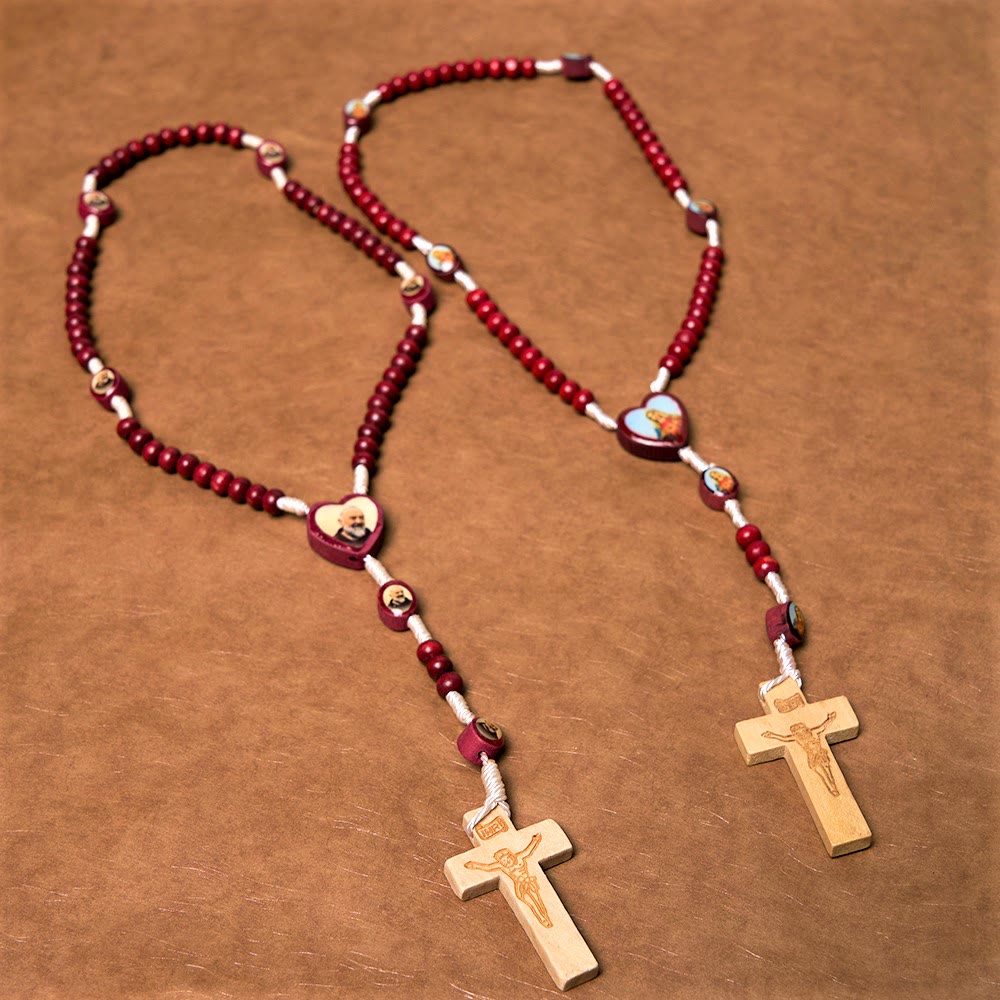 Christian Art Weinrote Holzperlen Kreuz Jungfrau Maria Hand Rosenkranz - image 7