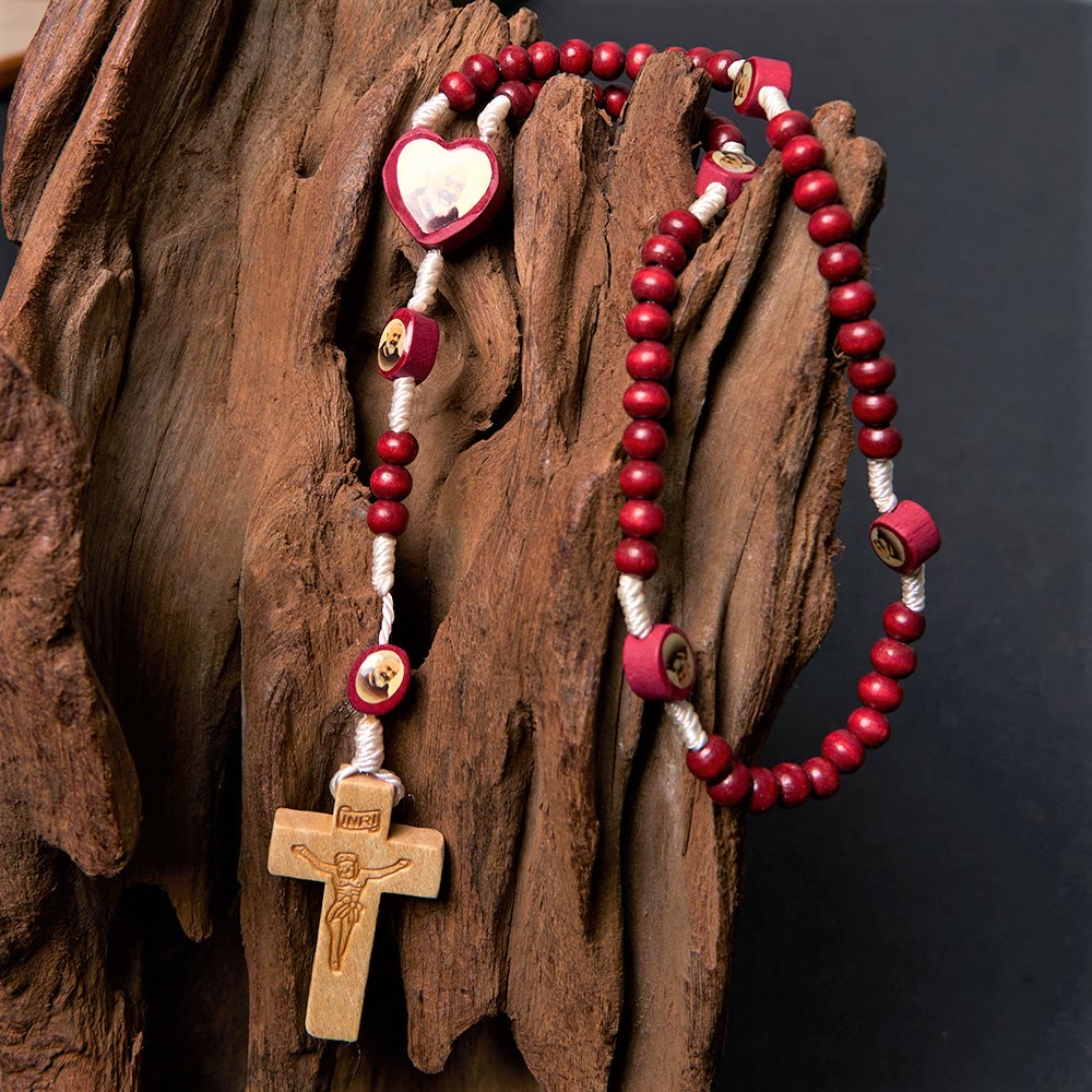 Christian Art Weinrote Holzperlen Kreuz Jungfrau Maria Hand Rosenkranz - image 9