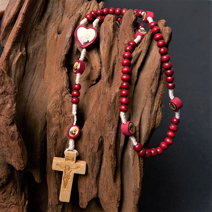 Christian Art Weinrote Holzperlen Kreuz Jungfrau Maria Hand Rosenkranz - image 9