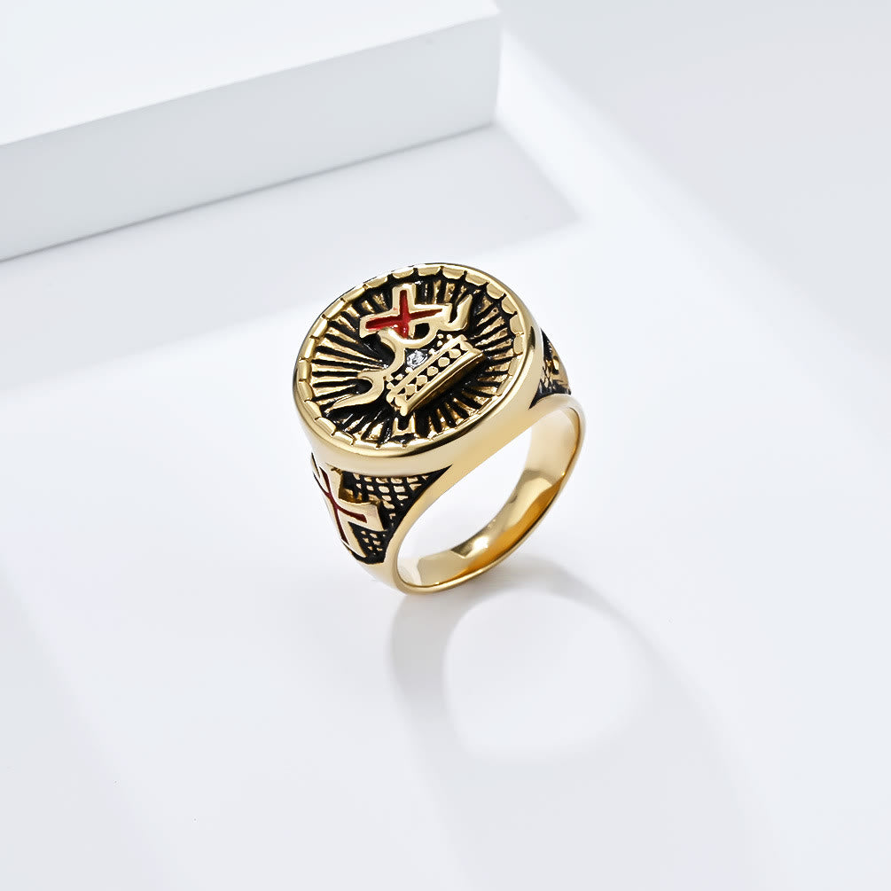 Christianartworkshop Titanring im Retro-Stil mit Kreuz und Krone - Golden - US 13 - image 1