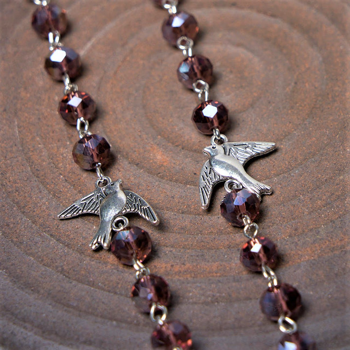 Christianartworkshop Rosenkranzkette Heiliger Geist und Unsere Liebe Frau der Gnade, 6 x 8 mm, Polyeder, violette Kristalllegierung - image 4