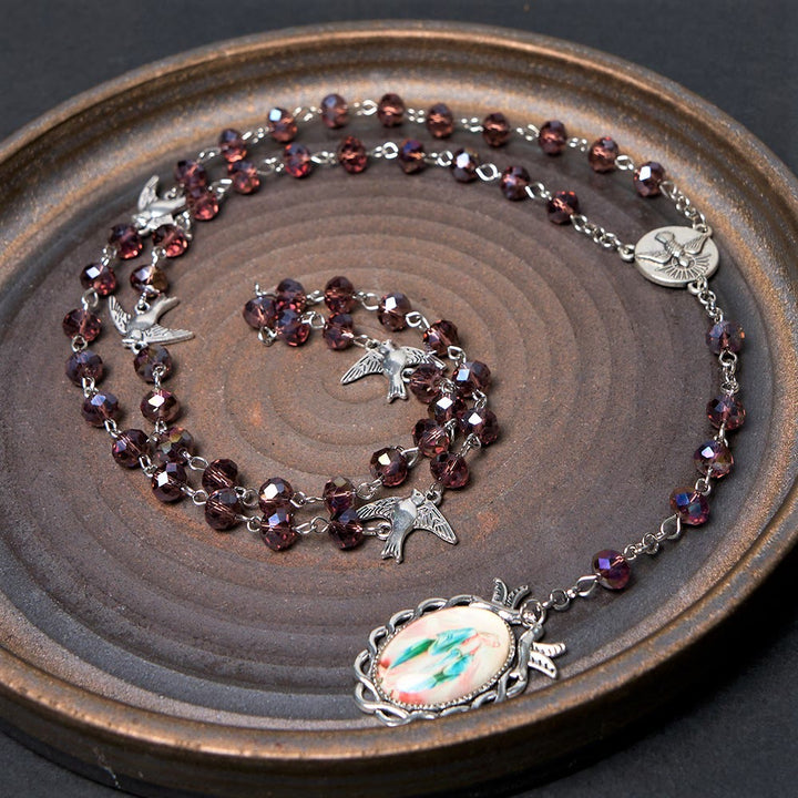 Christianartworkshop Rosenkranzkette Heiliger Geist und Unsere Liebe Frau der Gnade, 6 x 8 mm, Polyeder, violette Kristalllegierung - image 1