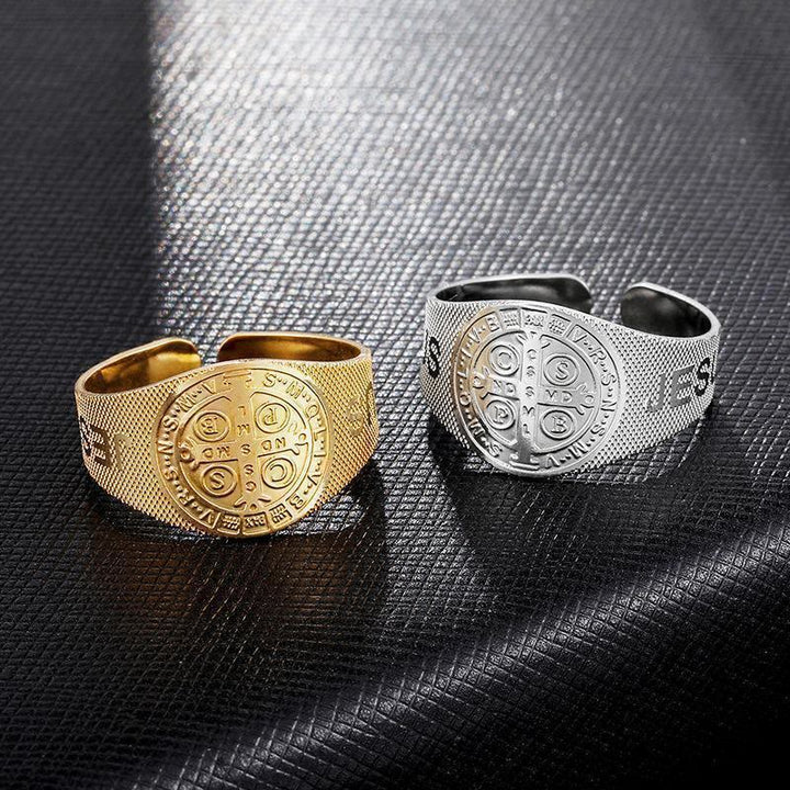 Christianartworkshop Klassischer Stil JESUS ​​St. Benedikt Symbol Titan Verstellbarer Ring - image 1