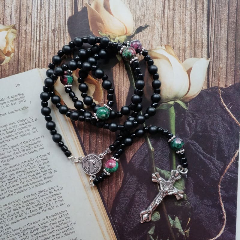 Christianartworkshop St. Benedikt-Medaille und Kruzifix aus 8 mm rundem schwarzem Rosenkranz aus Nylonschnur mit mehreren Materialien - Schwarz - image 1