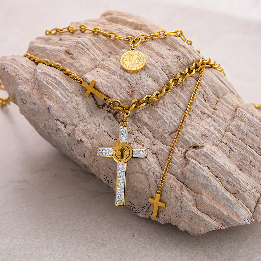 Christianartworkshop Mehrreihige Halskette im Stil des Heiligen Benedikt-Kreuz-Anhängers, gemischte Kette - Golden - image 0