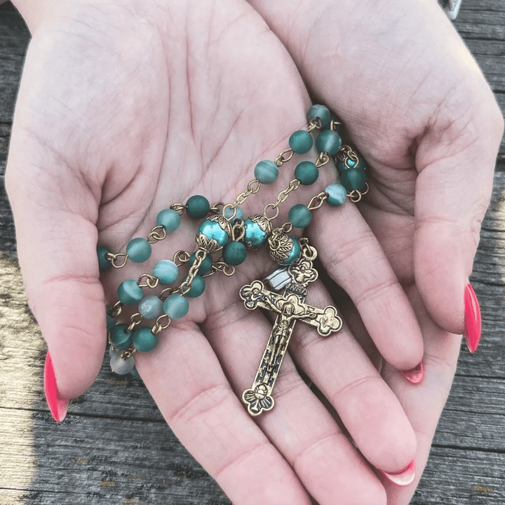 Rosenkranz mit Wundermedaille und Kruzifix von Christianartworkshop, 6 mm rund, grün, aus Kristalllegierung - image 3