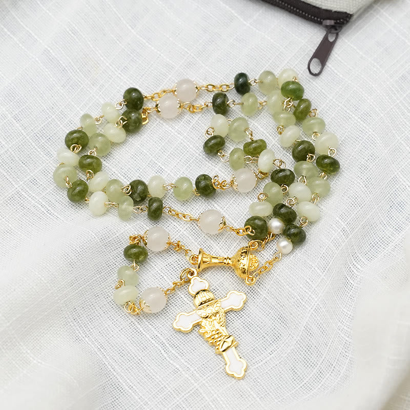 Christianartworkshop Heiliger Gral und Kruzifix mit Eucharistie aus 5 x 8 mm rundem Rosenkranz aus grüner Chalcedon-Legierung - image 5