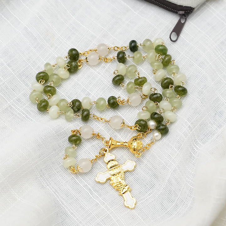 Christianartworkshop Heiliger Gral und Kruzifix mit Eucharistie aus 5 x 8 mm rundem Rosenkranz aus grüner Chalcedon-Legierung - image 5