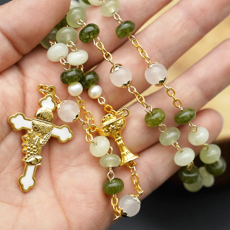 Christianartworkshop Heiliger Gral und Kruzifix mit Eucharistie aus 5 x 8 mm rundem Rosenkranz aus grüner Chalcedon-Legierung - image 4