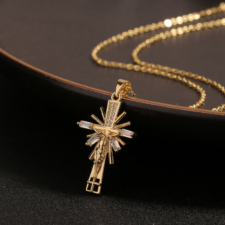 Christianartworkshop Leichte Halskette mit Kruzifix-Anhänger im Luxus-Stil mit Diamanten - Kruzifix-Halskette - image 1