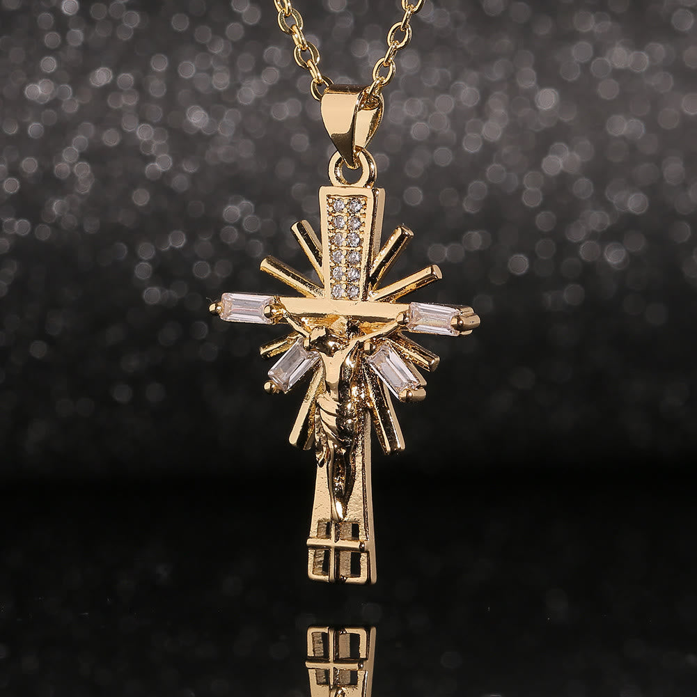 Christianartworkshop Leichte Halskette mit Kruzifix-Anhänger im Luxus-Stil mit Diamanten - image 2