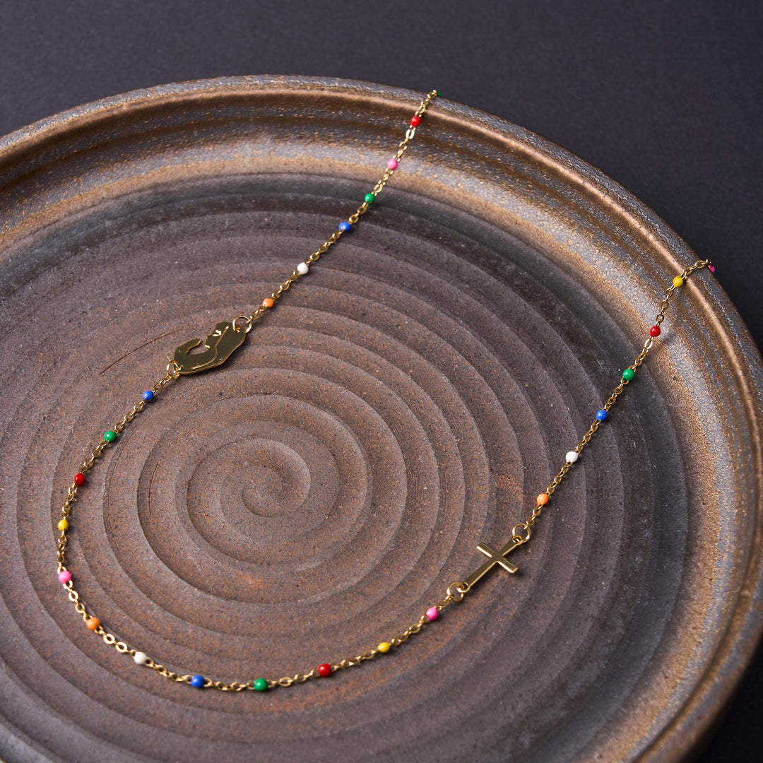 Christianartworkshop Halskette im frischen, eleganten Stil, farbenfrohe Schlüsselbeinkette mit Kreuz und 5 Medaillenoptionen - image 6