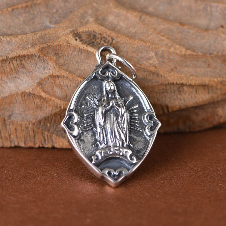 Christianartworkshop Halskette im Retro-Stil mit Anhänger „Unsere Liebe Frau von Guadalupe“ aus Sterlingsilber. - image 2