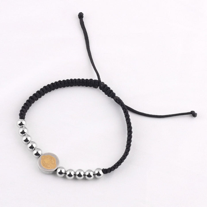 Christianartworkshop Armband im minimalistischen Stil mit St. Benedikt-Medaille, Edelstahlperlen, verstellbare Nylonschnur