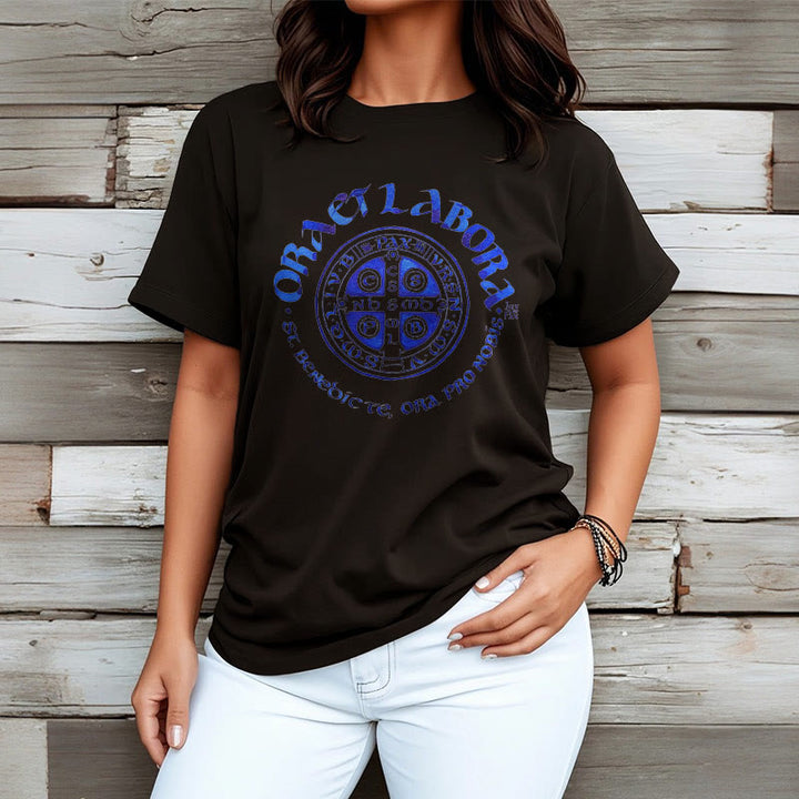 Christianartworkshop Klassisches T-Shirt mit der Ora et Labora-Medaille des Heiligen Benedikt, kurzärmlig, gewaschen