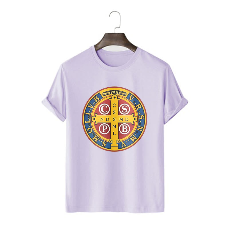 Christianartworkshop Klassisches Kurzarm-T-Shirt mit goldener St.-Benedikt-Medaille - Lila - 2XL - image 15