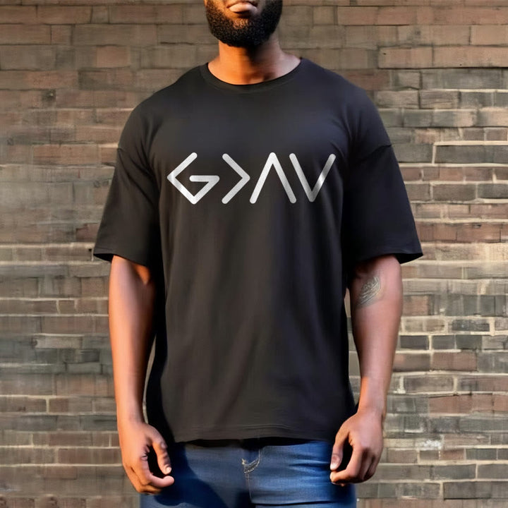 Christianartworkshop – Minimalistischer, vom Glauben inspirierter, kurzärmliger, gewaschener T-Shirt „God Is Greater“