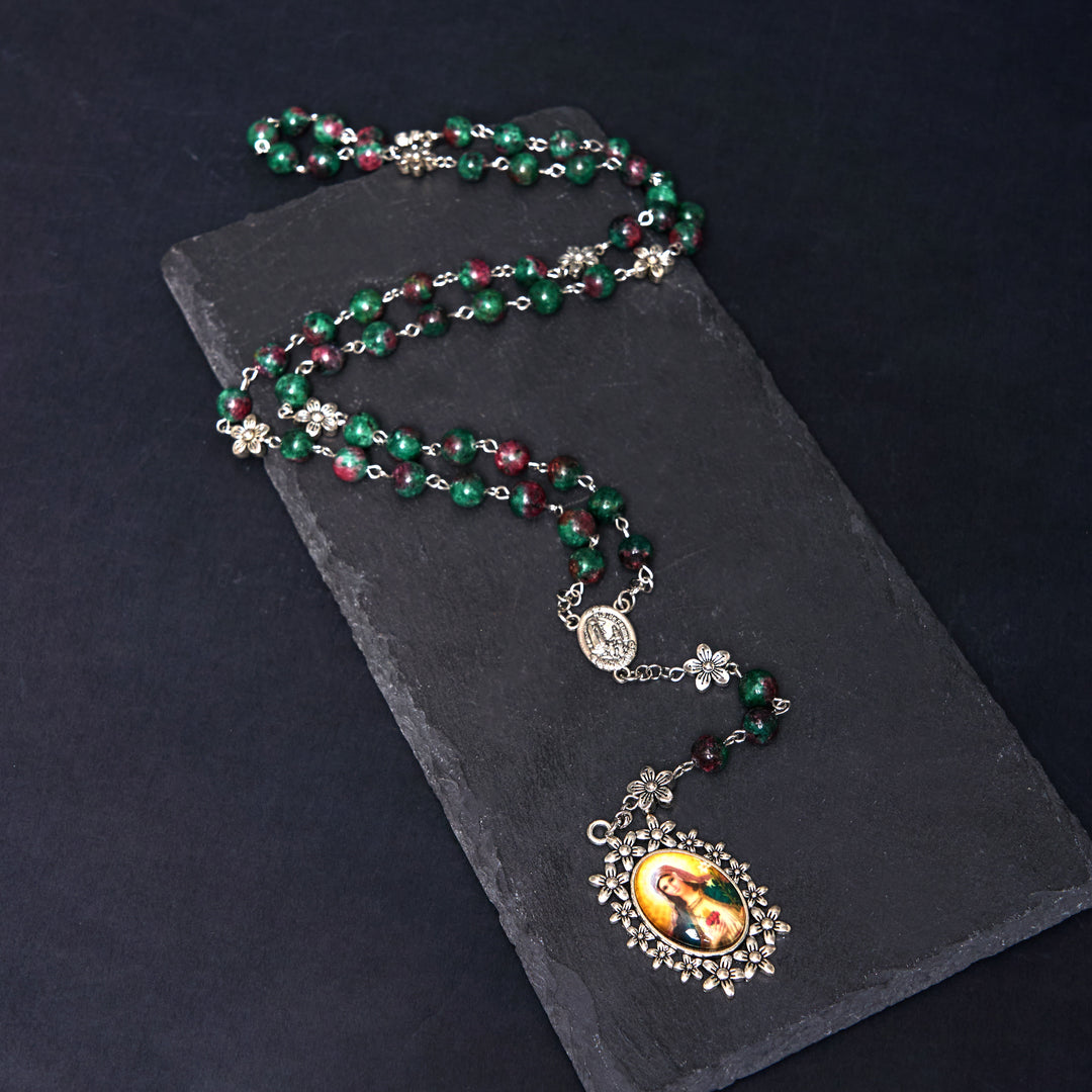 Christianartworkshop Rosenkranzkette „Unsere Liebe Frau von Fátima und das Unbefleckte Herz Mariens“ aus rundem grünem Naturstein, Legierung, 8 mm