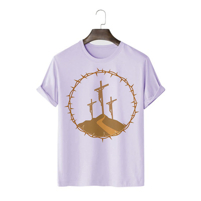 Christianartworkshop – Kurzärmliges, gewaschenes T-Shirt im minimalistischen Stil mit drei Kreuzen von Calvary