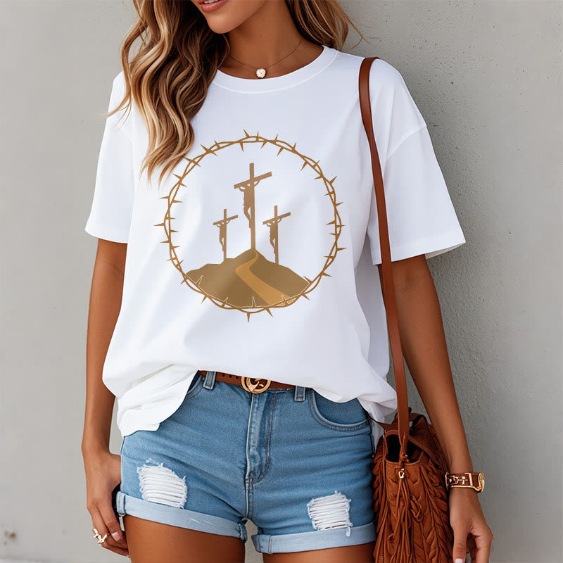 Christianartworkshop – Kurzärmliges, gewaschenes T-Shirt im minimalistischen Stil mit drei Kreuzen von Calvary