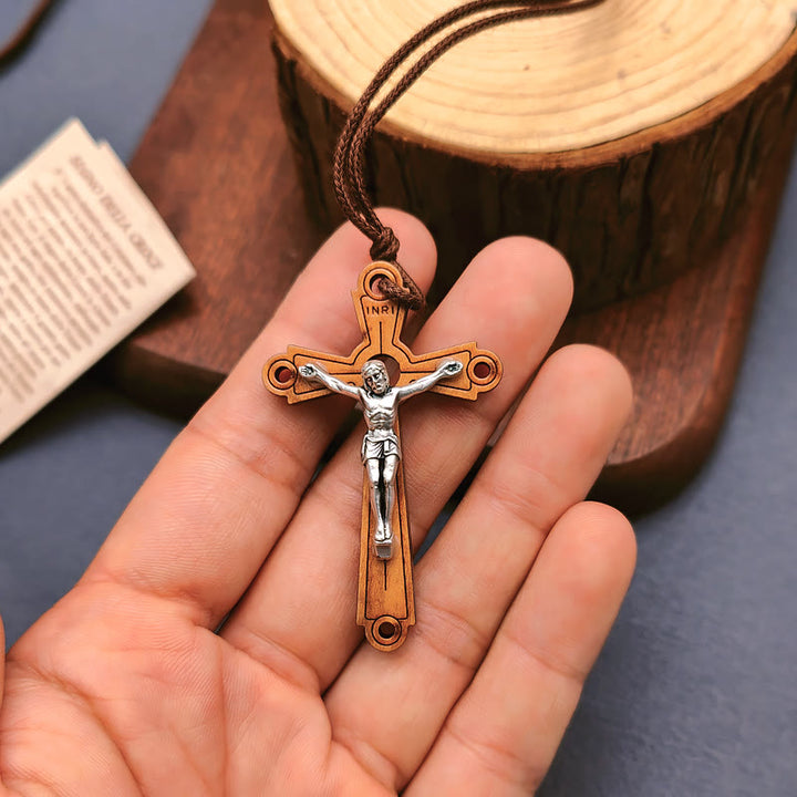 Christianartworkshop Halskette mit Anhänger Kruzifix aus Olivenholz im klassischen Stil, gesegnete Andacht
