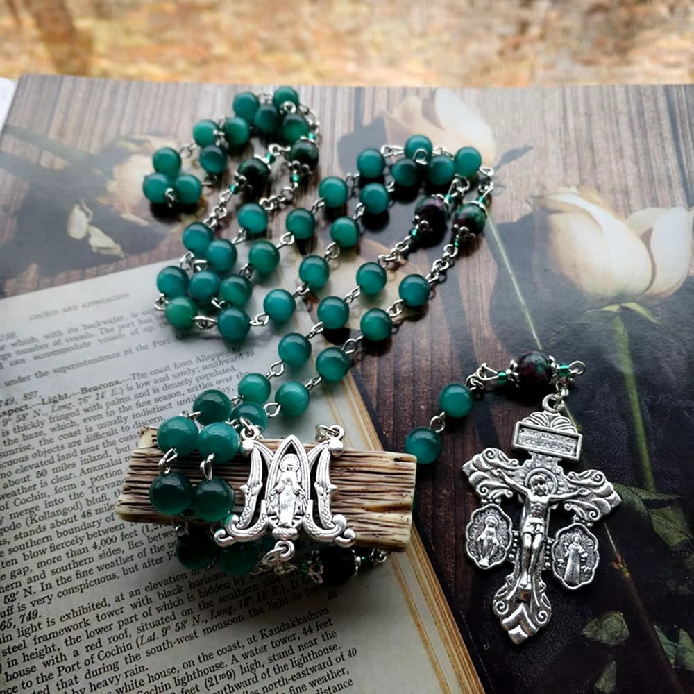 Christianartworkshop Wundertätige Medaille & St. Benedikt Medaille & Kruzifix aus 8 mm rundem grünem Katzenaugenstein, Legierungskette, Rosenkranz