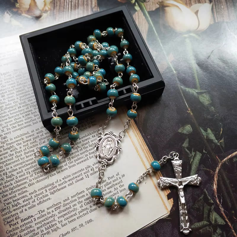 Christianartworkshop Wundertätige Medaille und Kruzifix aus 6 mm runder blauer Keramiklegierungskette Rosenkranz