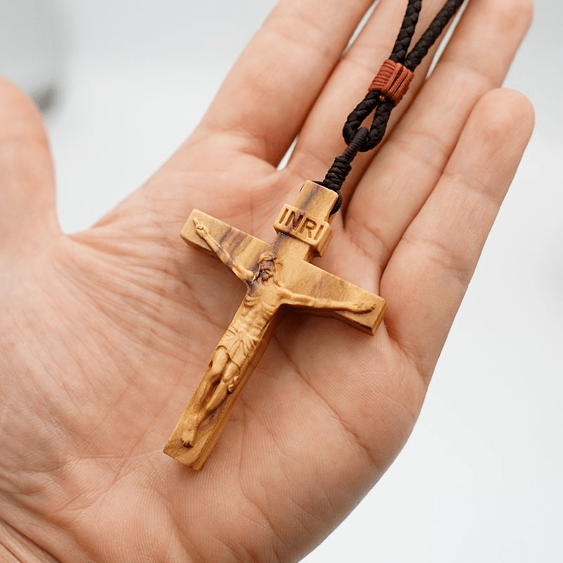 Christianartworkshop Halskette aus Holz mit Jesus-Kruzifix