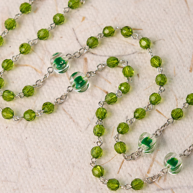 Christianartworkshop Mariä Himmelfahrt & Kruzifix aus 6 mm Polyeder, grüner Kristall, Legierung, Rosenkranzkette