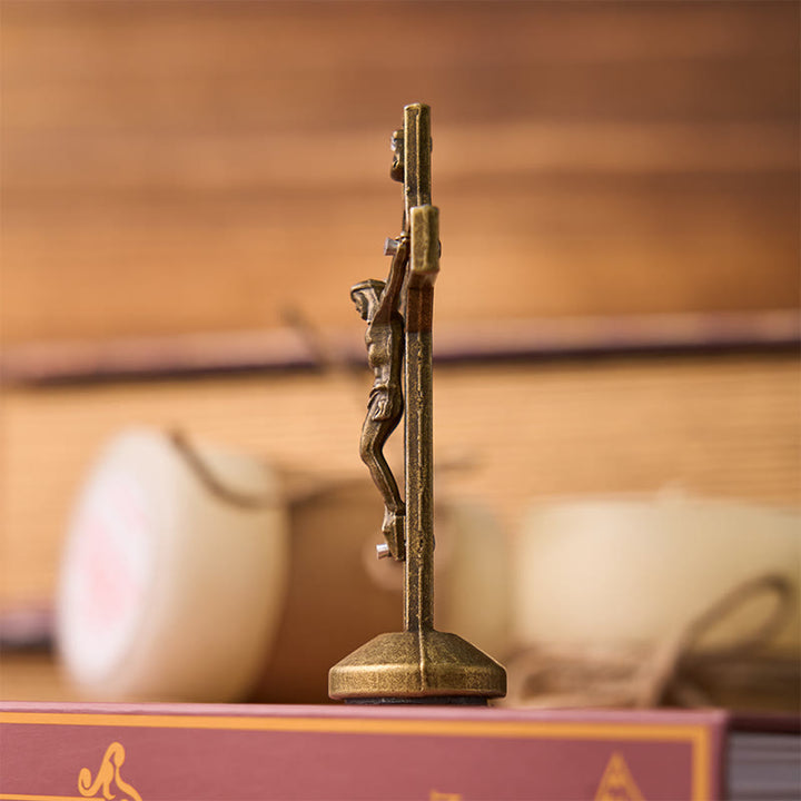Christianartworkshop Europäisches klassisches traditionelles Benediktkreuz-Ornament mit Holzeinlage