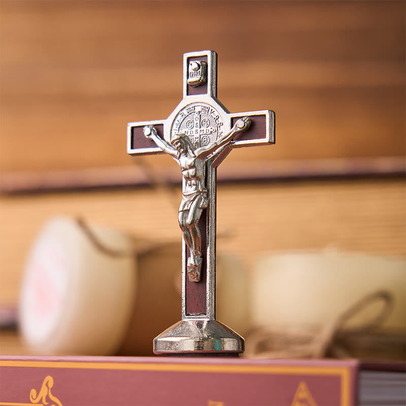 Christianartworkshop Europäisches klassisches traditionelles Benediktkreuz-Ornament mit Holzeinlage
