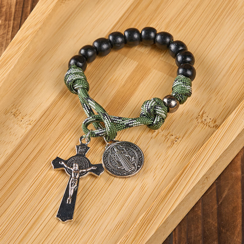 Christianartworkshop St. Benedikt-Medaille und Kruzifix aus 10 mm rundem schwarzem Holz und grünem Paracord-Taschenrosenkranz