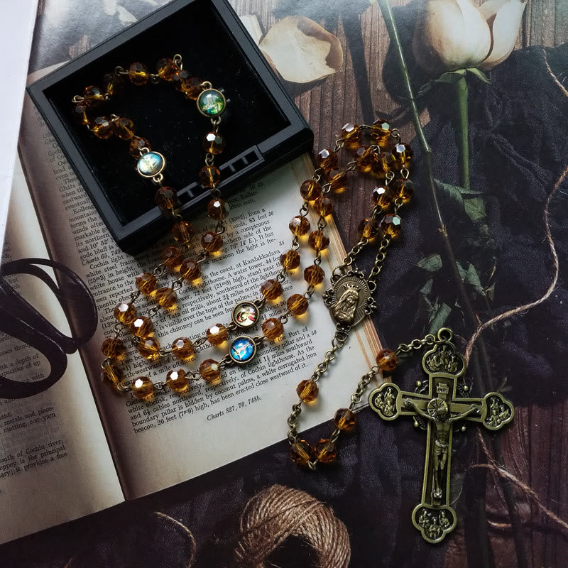 Christianartworkshop Rosenkranz mit Jungfrau Maria und Kruzifix, 8 mm, Polyeder, gelbe Glaslegierung