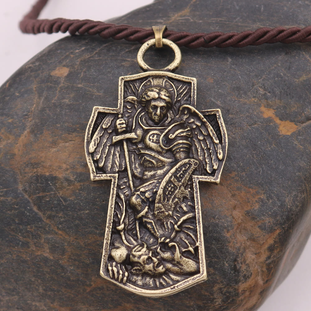 Christianartworkshop Halskette mit Anhänger aus Titan mit Medaille „Erzengel Michael, beschütze uns“ - Golden - Baumwollseil - image 1