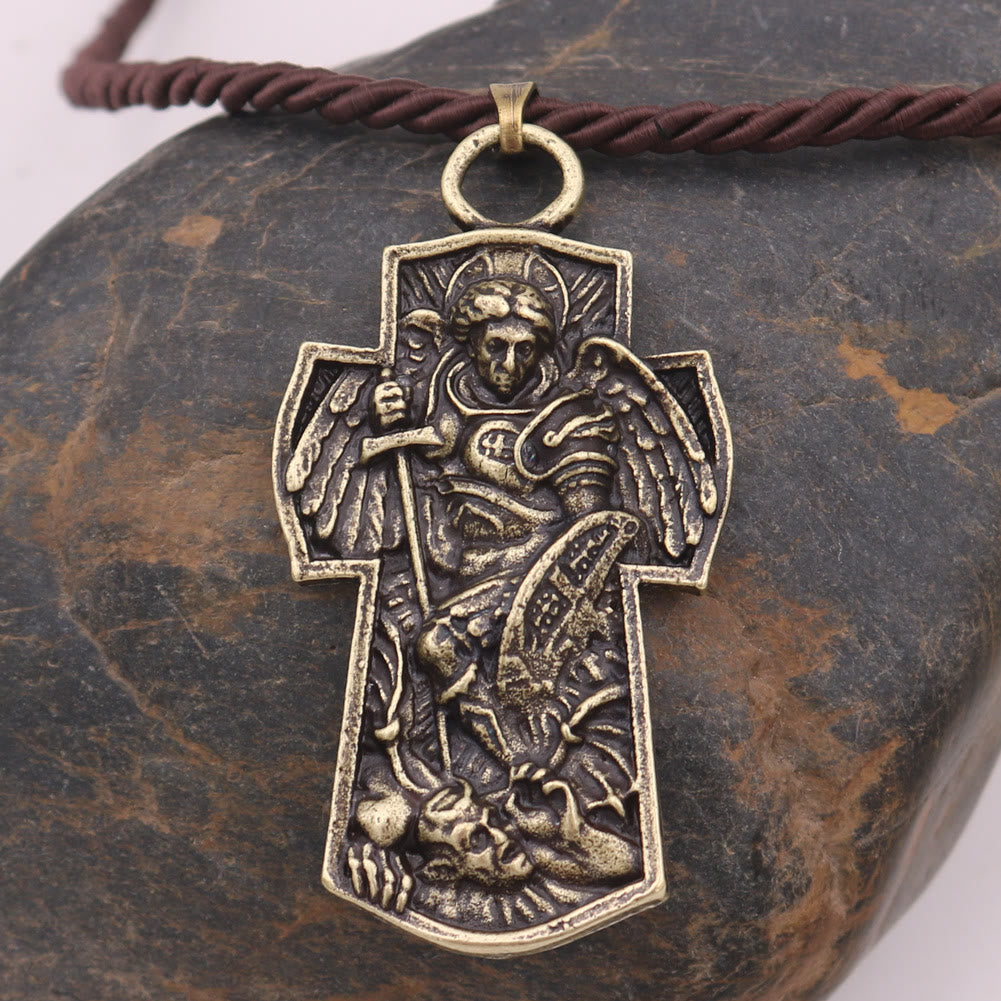 Christianartworkshop Halskette mit Anhänger aus Titan mit Medaille „Erzengel Michael, beschütze uns“ - Golden - Baumwollseil - image 1
