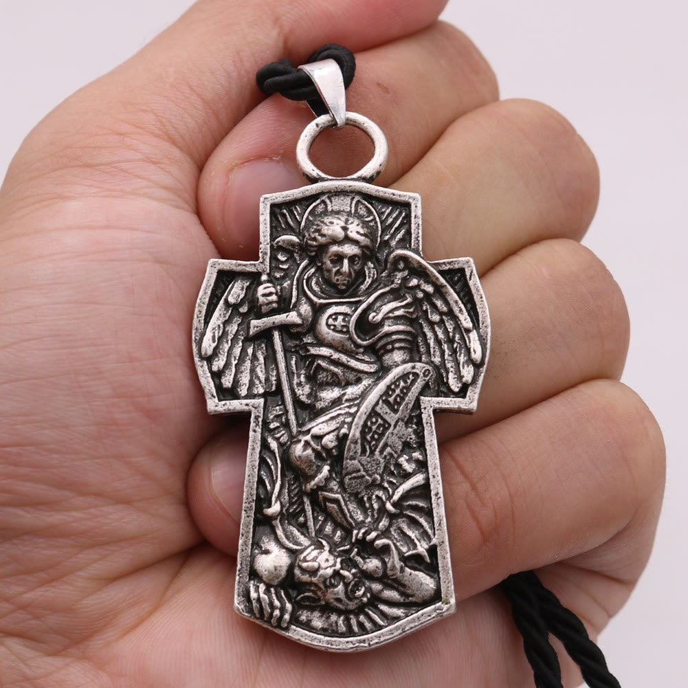 Christianartworkshop Halskette mit Anhänger aus Titan mit Medaille „Erzengel Michael, beschütze uns“
